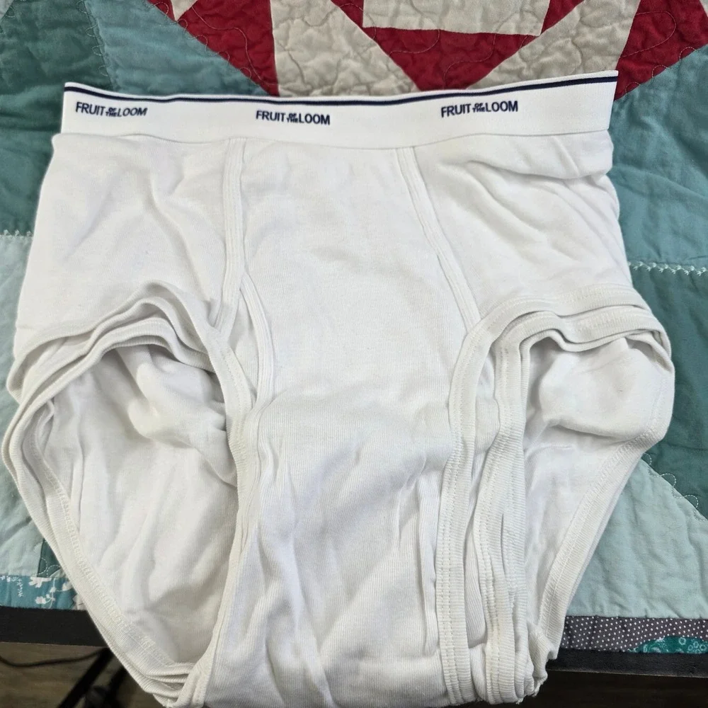 Fruit of the Loom White Briefs XL 40-42 8 Pack Cotton Classic Mens Underwear